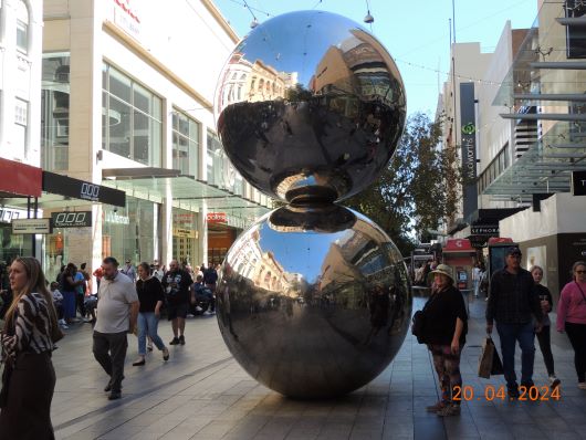 Sculpture Adelaide Steelball